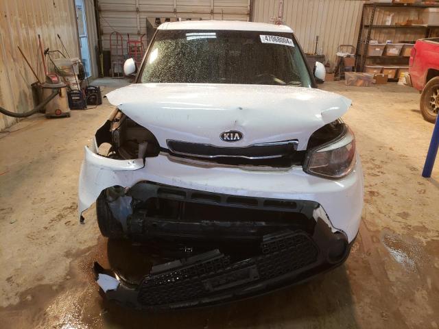 KNDJN2A2XG7395503 - 2016 KIA SOUL WHITE photo 5