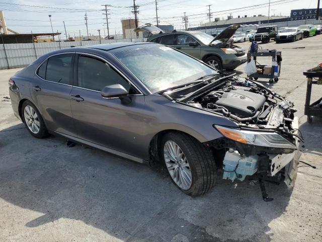 4T1BZ1HK3JU002678 - 2018 TOYOTA CAMRY XSE GRAY photo 4