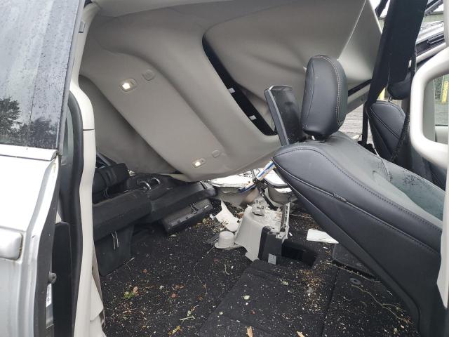 2C4RC1EG2JR271577 - 2018 CHRYSLER PACIFICA TOURING L PLUS SILVER photo 11