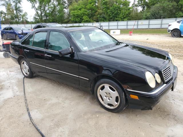 WDBJF72F4VA468987 - 1997 MERCEDES-BENZ E 420 BLACK photo 4