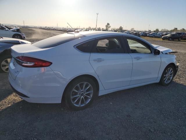 3FA6P0HD9HR326880 - 2017 FORD FUSION SE WHITE photo 3