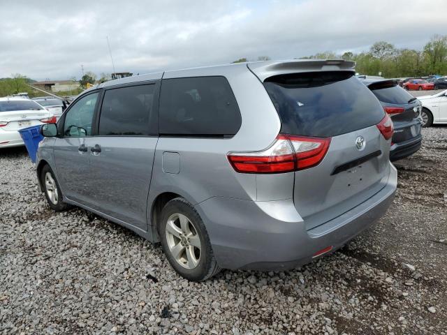 5TDZZ3DC0JS944575 - 2018 TOYOTA SIENNA L SILVER photo 2