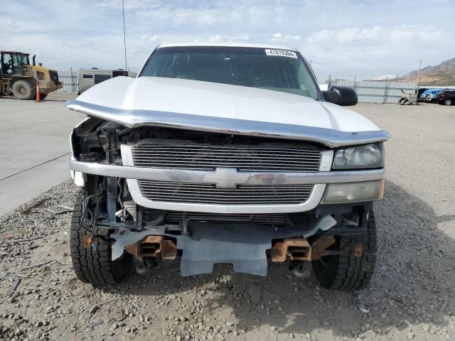 1GCHK23113F181835 - 2003 CHEVROLET SILVERADO K2500 HEAVY DUTY WHITE photo 5