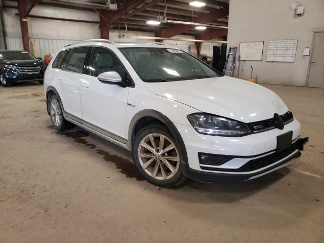 3VWH17AU0HM513636 - 2017 VOLKSWAGEN GOLF ALLTR S WHITE photo 4