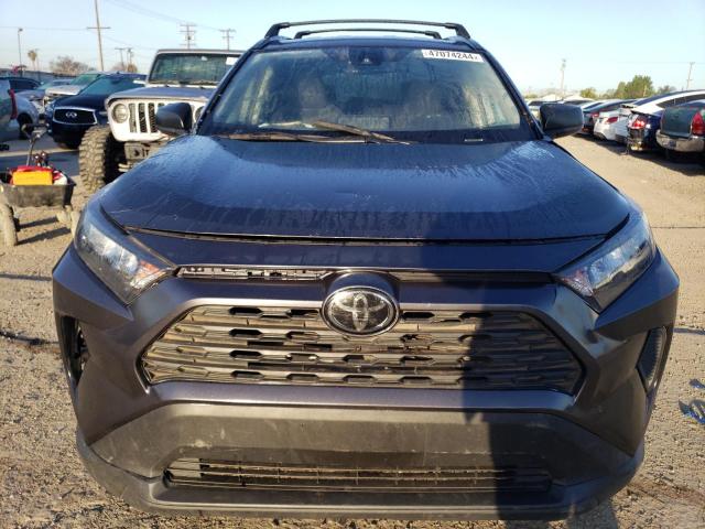 JTMH1RFV2KD021578 - 2019 TOYOTA RAV4 LE GRAY photo 5