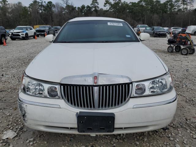 1LNHM81W91Y650775 - 2001 LINCOLN TOWN CAR EXECUTIVE Weiß Foto 5