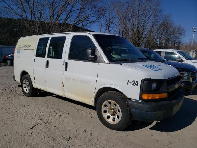 1GCSGAFX5C1159061 - 2012 CHEVROLET EXPRESS G1 WHITE photo 4