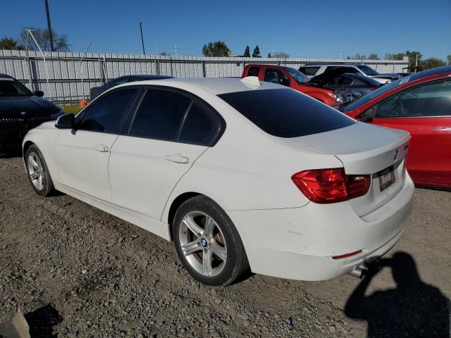 WBA3C1C56CF433550 - 2012 BMW 328 I SULEV WHITE photo 2