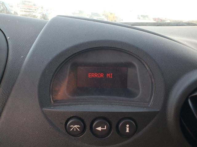 2G2WS522841236829 - 2004 PONTIAC GRAND PRIX GT2 ვერცხლისფერი ფოტო 9