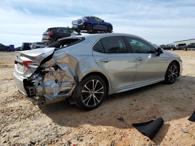 4T1G11AK5LU858140 - 2020 TOYOTA CAMRY SE Күміс фото 3