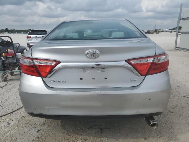 4T4BF1FK7GR568479 - 2016 TOYOTA CAMRY LE SILVER photo 6