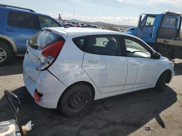 KMHCT5AE0HU350157 - 2017 HYUNDAI ACCENT SE WHITE photo 3