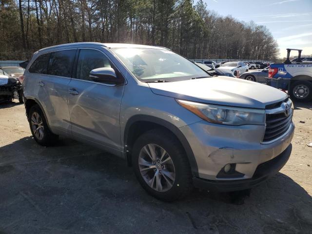 5TDJKRFH1FS174858 - 2015 TOYOTA HIGHLANDER XLE 银色 照片 4