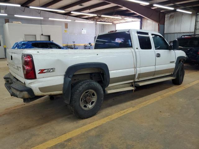 1GCHC29U93E131088 - 2003 CHEVROLET SILVERADO C2500 HEAVY DUTY WHITE photo 3