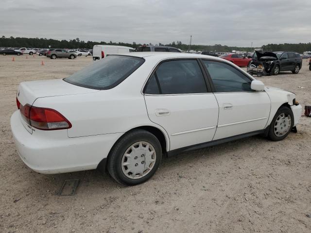 1HGCG56421A077871 - 2001 HONDA ACCORD LX WHITE photo 3