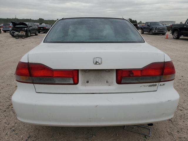 1HGCG56421A077871 - 2001 HONDA ACCORD LX WHITE photo 6