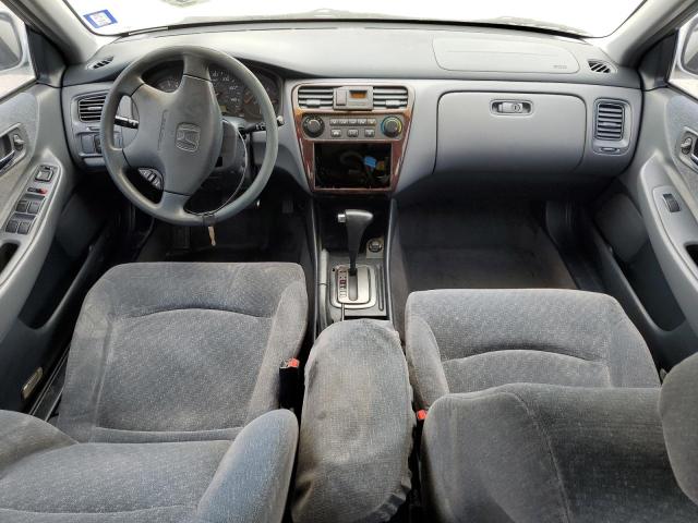 1HGCG56421A077871 - 2001 HONDA ACCORD LX WHITE photo 8