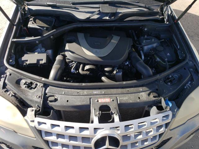 4JGBB8GB8BA639342 - 2011 MERCEDES-BENZ ML 350 4MATIC SILVER photo 12
