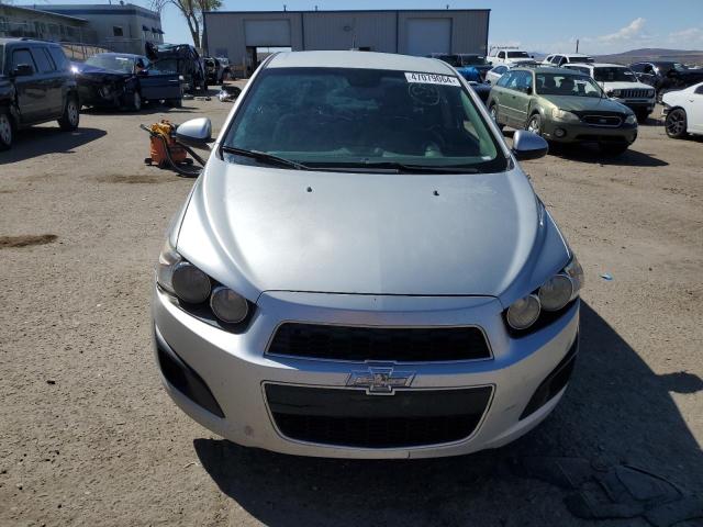 1G1JA5SH9F4197942 - 2015 CHEVROLET SONIC LS SILVER photo 5