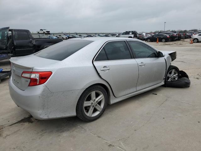 4T1BF1FK0CU067017 - 2012 TOYOTA CAMRY BASE SILVER photo 3