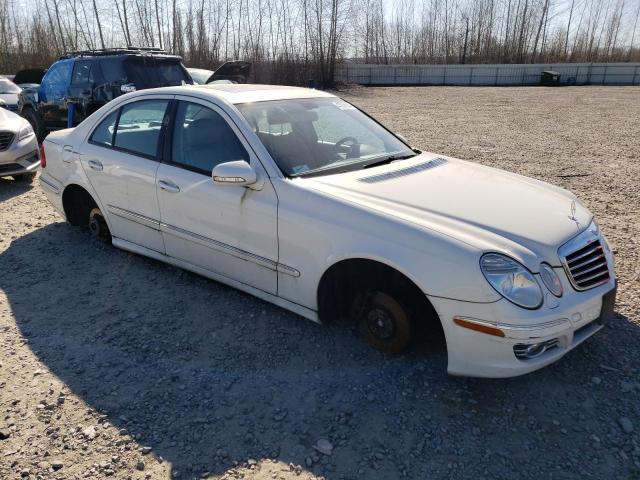 WDBUF87X38B310451 - 2008 MERCEDES-BENZ E 350 4MATIC WHITE photo 4