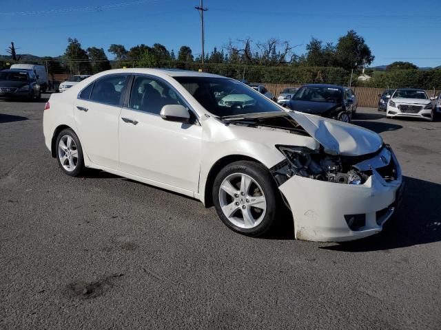 JH4CU26619C032636 - 2009 ACURA TSX WHITE photo 4