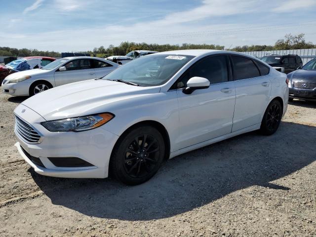 3FA6P0HDXHR313796 - 2017 FORD FUSION SE WHITE photo 1