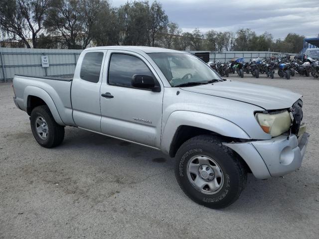 5TETU62N15Z077383 - 2005 TOYOTA TACOMA PRERUNNER ACCESS CAB SILVER photo 4