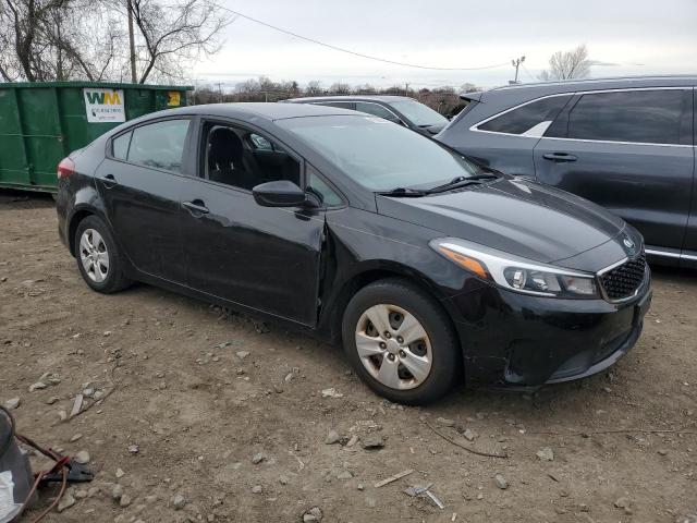 3KPFK4A7XHE086363 - 2017 KIA FORTE LX BLACK photo 4