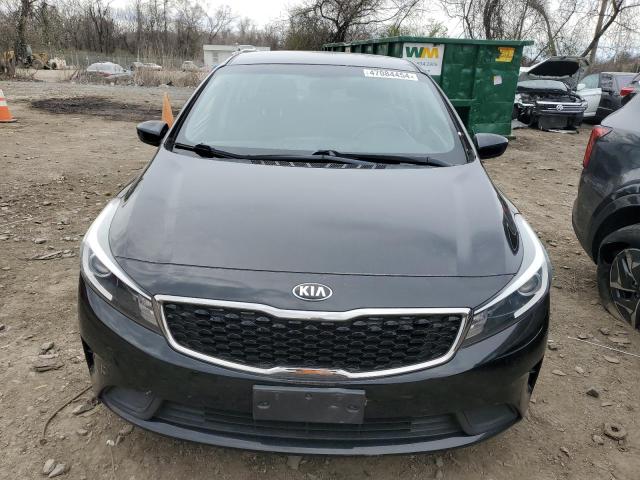 3KPFK4A7XHE086363 - 2017 KIA FORTE LX BLACK photo 5