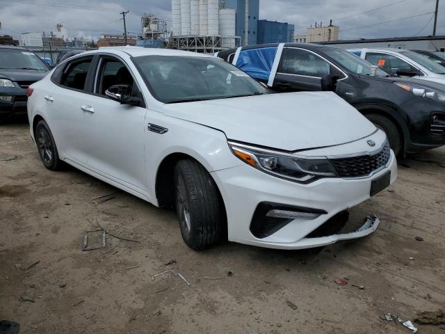 5XXGT4L38LG436097 - 2020 KIA OPTIMA LX WHITE photo 4