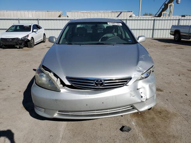 4T1BF30K85U088723 - 2005 TOYOTA CAMRY LE SILVER photo 5