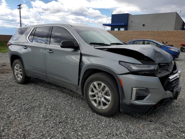 1GNEVFKWXPJ133890 - 2023 CHEVROLET TRAVERSE LS GRAY photo 4