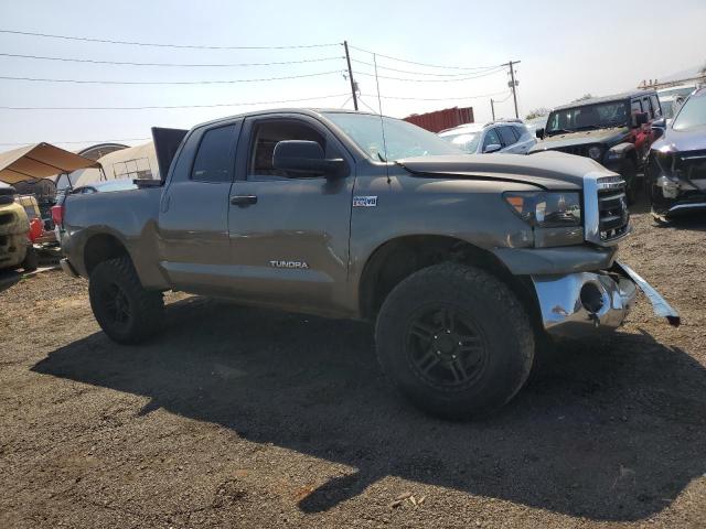 5TFUY5F12BX184567 - 2011 TOYOTA TUNDRA DOUBLE CAB SR5 GRAY photo 4
