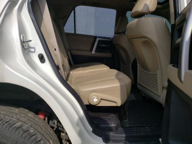 JTEBU5JR8J5530689 - 2018 TOYOTA 4RUNNER SR5/SR5 PREMIUM 白色 照片 11