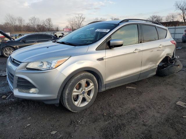 2015 FORD ESCAPE SE, null