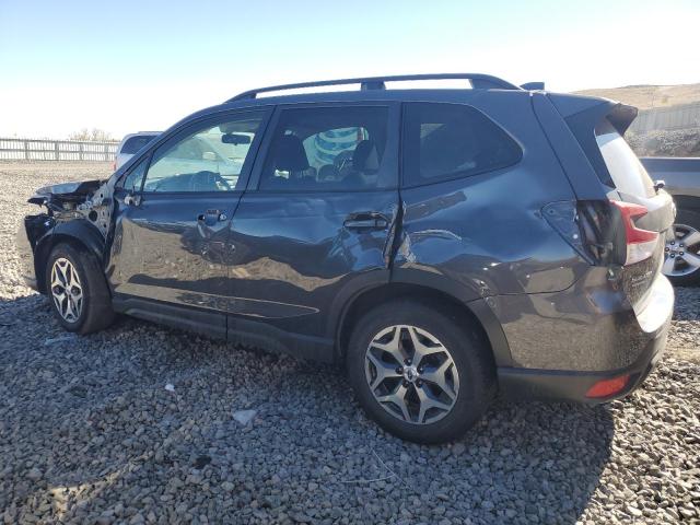 JF2SKAGC9LH553990 - 2020 SUBARU FORESTER PREMIUM GRAY photo 2