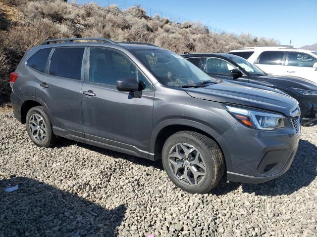 JF2SKAGC9LH553990 - 2020 SUBARU FORESTER PREMIUM GRAY photo 4