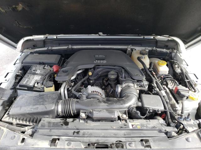 1C4HJXEG3JW206894 - 2018 JEEP WRANGLER U SAHARA WHITE photo 11