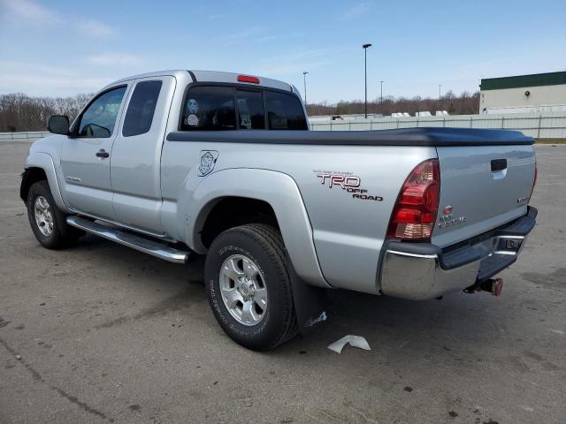 5TEUU42N75Z110217 - 2005 TOYOTA TACOMA ACCESS CAB SILVER photo 2