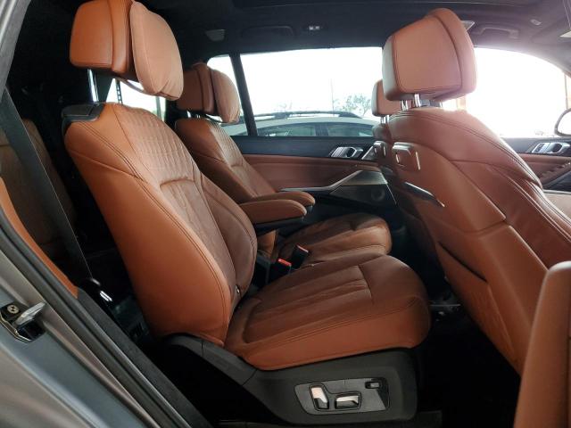 5UX33EM00R9T75535 - 2024 BMW X7 M60I GRAY photo 11