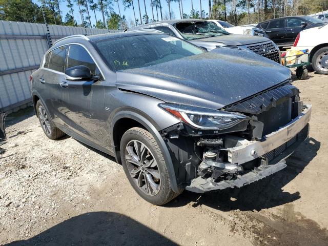 SJKCH5CR7JA059536 - 2018 INFINITI QX30 BASE GRAY photo 4