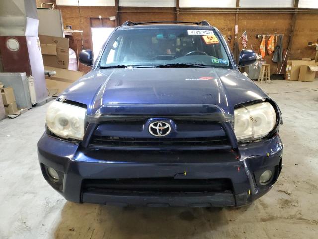 JTEBU17R068059840 - 2006 TOYOTA 4RUNNER LIMITED BLUE photo 5