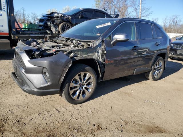 2T3A1RFVXLW117951 - 2020 TOYOTA RAV4 XLE PREMIUM GRAY photo 1