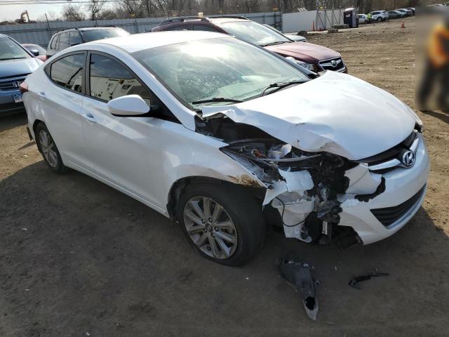 5NPDH4AE7FH600747 - 2015 HYUNDAI ELANTRA SE WHITE photo 4