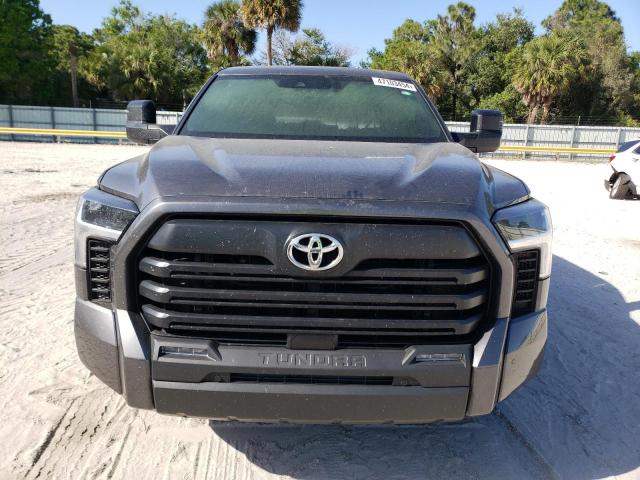 5TFLA5AA8NX017724 - 2022 TOYOTA TUNDRA DOUBLE CAB SR GRAY photo 5