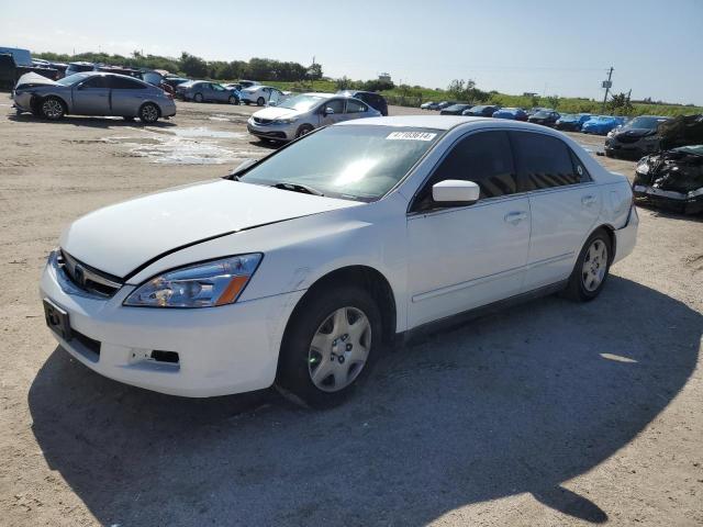 1HGCM56457A024549 - 2007 HONDA ACCORD LX WHITE photo 1