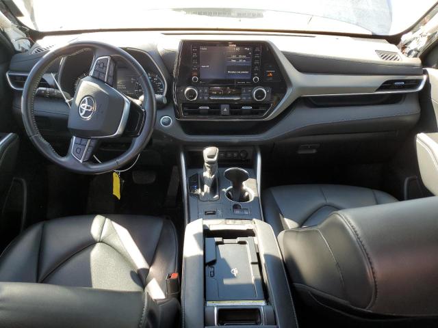 5TDGZRAH9MS080656 - 2021 TOYOTA HIGHLANDER XLE 银色 照片 8