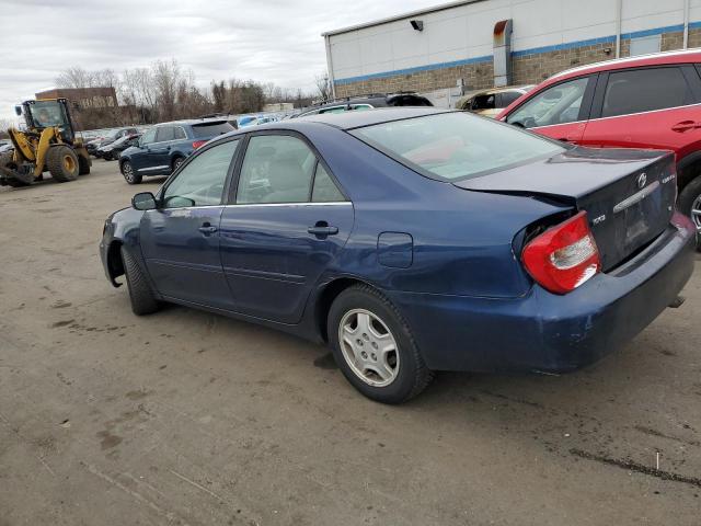 4T1BF32K92U510068 - 2002 TOYOTA CAMRY LE BLUE photo 2