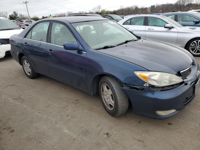 4T1BF32K92U510068 - 2002 TOYOTA CAMRY LE BLUE photo 4